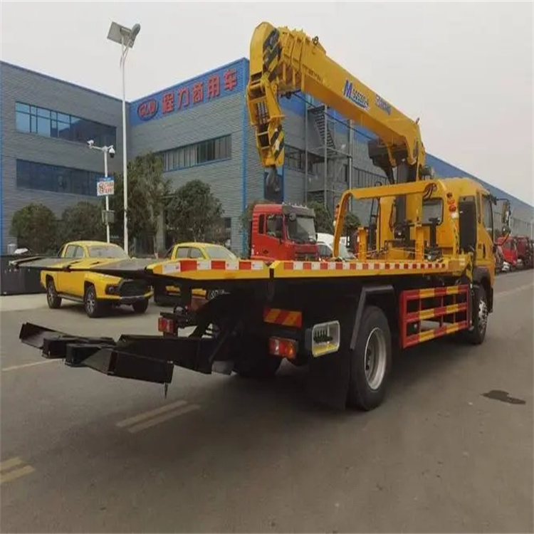 常州附近小随车吊出租电话，轻松解决搬运烦恼