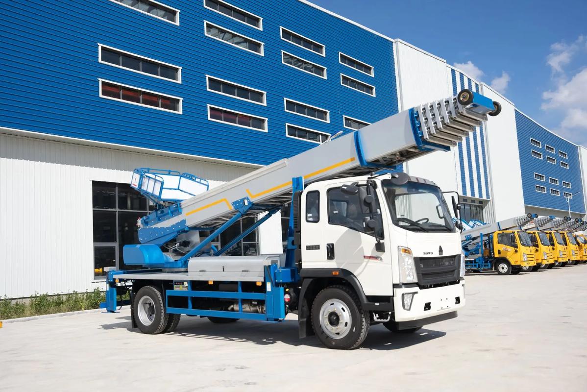 常州出租云梯车高空作业车 建筑垃圾搬运